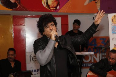 NEW DELHI INDIA FEBRUARY 16 Şubat 2024 Euphoria Band kurucusu ve baş vokalisti Palash Sen, HT Citys 25. yaş günü kutlaması sırasında 16 Şubat 2024 'te Yeni Delhi Hindistan' da Dhruv Sethi Hindustan Times tarafından çekilmiştir. 