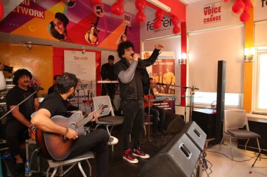 NEW DELHI INDIA FEBRUARY 16 Şubat 2024 Euphoria Band kurucusu ve baş vokalisti Palash Sen, HT Citys 25. yaş günü kutlaması sırasında 16 Şubat 2024 'te Yeni Delhi Hindistan' da Raajessh Kashyap Hindustan Times 