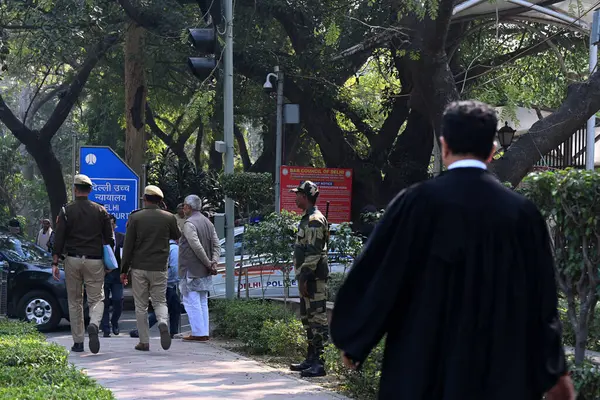 stock image NEW DELHI INDIA FEBRUARY 15 2024 Delhi Police heightened security at the Delhi High Court after the authorities at the court received an email threatening to bomb the court premises on February 15 2024 New Delhi India Photos by Salman Ali Hindustan T