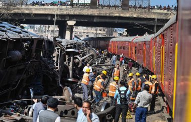 NEW DELHI INDIA 17 FEBRUARY 2024 Patel NagarDayabasti bölümünde 17 Şubat 2024 tarihinde 10 vagon yük treni görüntüsü raydan çıktı.