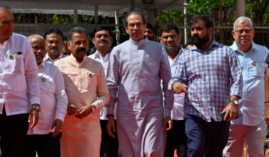 MUMBAI INDIA 20 FEBRUARY 2024 Shiv Sena UBT Grubu Uddhav Thackeray, 20 Şubat 2024 'te Vidhan Bhavan' da Maratha Rezervasyonu için düzenlenen özel toplantı sırasında Anshuman Poyrekar Hindustan Times tarafından çekilmiştir.