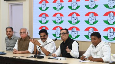 NEW DELHI INDIA FEBRURAY 22. 2024 Kongre Başkanı Ajay Maken KC Venugopal Jairam Ramesh ve diğerleri 22 Şubat 2024 tarihinde Yeni Delhi Hindistan 'da düzenlenen basın toplantısında Kongre Narendra Modiled Union hükümetini ve