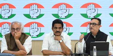 NEW DELHI INDIA FEBRURAY 22. 2024 Kongre Başkanı Ajay Maken KC Venugopal Jairam Ramesh ve diğerleri 22 Şubat 2024 tarihinde Yeni Delhi Hindistan 'da düzenlenen basın toplantısında Kongre Narendra Modiled Union hükümetini ve