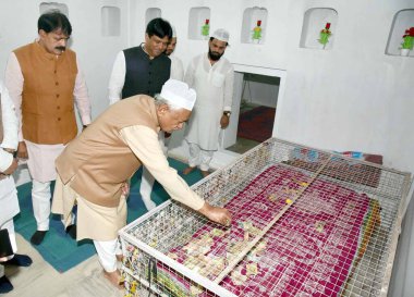 PATNA INDIA FEBRUARY 22 2024 Bihar Chief Minister Nitish Kumar offering holy Chadar on Badi Dargah Mazar at Maner Sharif on February 22 2024 in Patna India Photo by Santosh Kumar Hindustan Times clipart