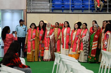 YENİ DELHI INDIA 24 FEBRUARY Delhi Üniversitesi 'nin 100. konferansı sırasında, değerli öğrencilere madalya ve ödüller vermek ve 24 Şubat 2024 tarihinde Yeni Delhi Hindistan' da DU Spor Kompleksi 'nde diploma vermek için 24 FEBRUARY 24. 