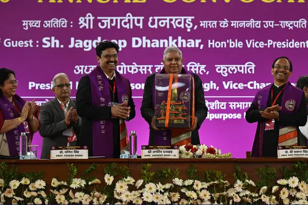 stock image NEW DELHI INDIA FEBRUARY 24 2024 Vice President of India Jagdeep Dhankhar DU Vice Chancellor Prof Yogesh Singh during the 100th convocation of the Delhi University to award medals and prizes to the meritorious students and confer the degrees at DU Sp