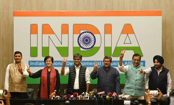 stock image NEW DELHI INDIA FEBRUARY 24 2024 AAP leaders Saurabh Bhardwaj Atishi Sandeep Pathak and Congress party leaders Mukul Wasnik Incharge Delhi congress Deepak Babaria Delhi president Arvinder Singh Lovely allies in the INDIA alliance held a press confere