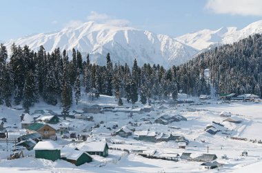 25 Şubat 2024 tarihinde Waseem Andrabi Hindustan Times tarafından Srinagar Hindistan 'da kayak merkezi Gulmarg' ın görüntüsü 