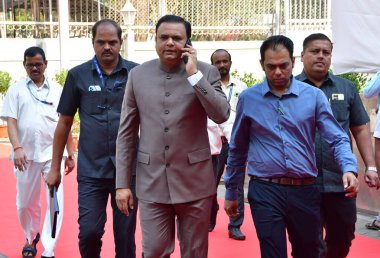 MUMBAI INDIA FEBRUARY 28 Şubat 2024 Meclis Başkanı Rahul Narvekar 28 Şubat 2024 'te Vidhan Bhavan' daki Maharashtra Meclis Bütçe Toplantısına katılmak üzere Hindistan 'da Bhushan Koyande Hindustan Times tarafından çekilmiştir. 