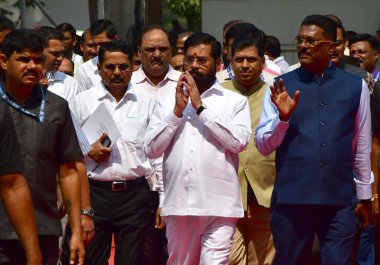 MUMBAI INDIA FUBRUARY 28 Şubat 2024 Maharashtra CM Eknath Shinde ve diğerleri 28 Şubat 2024 tarihinde Vidhan Bhavan Nariman Point 'e Maharashtra Meclis Bütçe Toplantısı sırasında geldiler. Fotoğraf: Bhushan Koyande Hindustan Times 