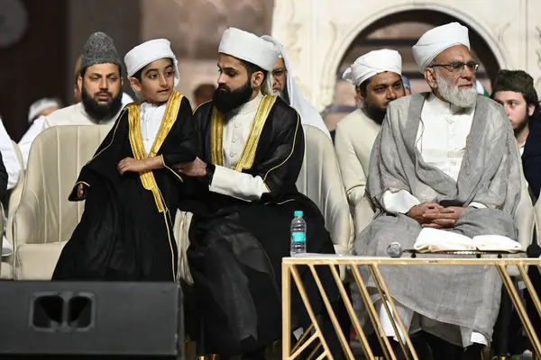 stock image NEW DELHI INDIA FEBRUARY 25 2024 Shahi Imam of Jama Masjid Syed Ahmed Bukhari declares his son Syed Usama Shaban Bukhari successor during a Dastarbandi ceremony on the 15th night of Shaaban Islamic Month at Jama Masjid on the late night on February 2