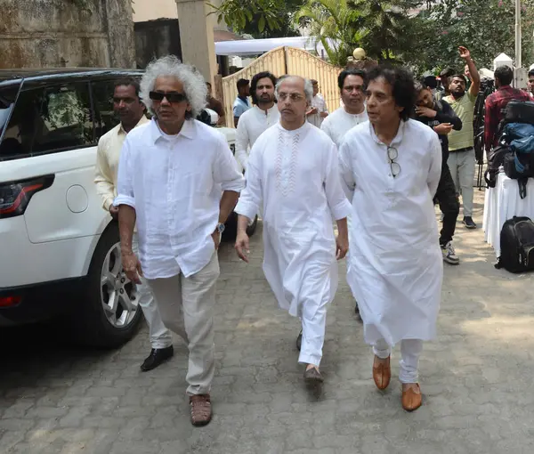 stock image MUMBAI INDIA FEBRUARY 27 2024 Indian tabla player and composer Zakir Hussain attend the funeral of the legendary ghazal singer on February 27 2024 in Mumbai IndiaPhoto by Bhushan Koyande Hindustan Times 