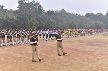 GHAZIABAD INDIA JANUARY 24 Ocak 2024 Uttar Pradesh Polis Personeli 24 Ocak 2024 'te Harsaon Polis Hattı' nda düzenlenen Cumhuriyet Günü Yürüyüşü Provaları sırasında fotoğraf: Sakib Ali Hindustan Times 