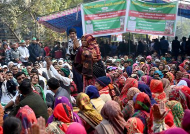 NOIDA INDIA JANUARY 2 2024 Bharatiya Kisan Parishad BKP çiftçileri Noida 'nın Sektör 6' daki otoritesine karşı protestolarına 23. günde devam ediyorlar. 