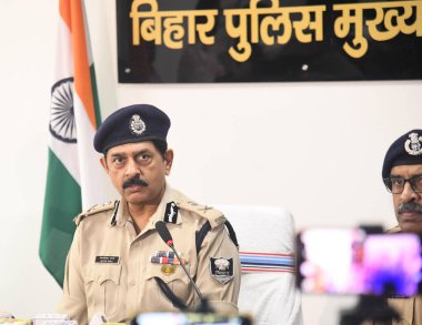 PATNA INDIA SEPTEMBER 6. 2024 Bihar DGP Alok Raj, 6 Eylül 2024 tarihinde Sardar Patel Bhawan 'da bir basın toplantısı düzenledi. 