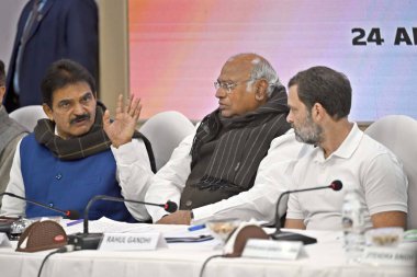 NEW DELHI INDIA JANUARY 4 2024 Congress President Mallikarjun Kharge with party leaders Rahul Gandhi and KC Venugopal during a meeting of the party general secretaries in charges Pradesh Congress Committee PCC presidents and Congress Legislative Part clipart