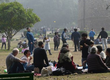 NEW DELHI INDIA JANUARY 7 2024 Delhiites seen having a picnic on a pleasant sunny day at Lodhi Garden Foggy morning challenges Delhi NCR with intensifying cold wave mercury dips further across North India Photo by Vipin Kumar Hindustan Times  clipart