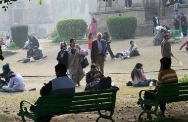 NEW DELHI INDIA JANUARY 7 2024 Delhiites seen having a picnic on a pleasant sunny day at Lodhi Garden Foggy morning challenges Delhi NCR with intensifying cold wave mercury dips further across North India Photo by Vipin Kumar Hindustan Times  clipart