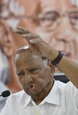 MUMBAI INDIA JANUARY 9. 2024 NCP başkanı Sharad Pawar, Parti Genel Merkezi Ballard Malikânesi Fotoğrafı: Anshuman Poyrekar Hindustan Times 