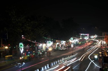 NEW DELHI INDIA HAZİRAN 21 HAZİRAN 2024 Yamuna Bazar Eski Delhi 'deki dekoratif yol manzarası Ayodhya Fotoğraf: Salman Ali Hindustan Times 