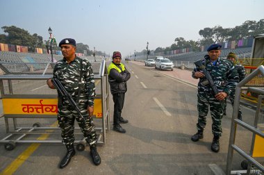 NEW DELHI INDIA HAZİRAN 24 2024 Cumhuriyet Günü Geçidi öncesinde Kartavya Yolu üzerinde güvenlik güçlendi. Fotoğraf: Sanchit Khanna Hindustan Times 