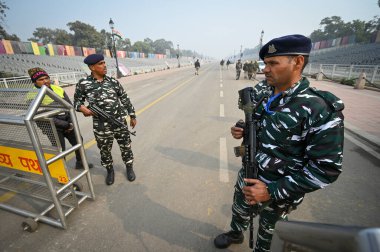 NEW DELHI INDIA HAZİRAN 24 2024 Cumhuriyet Günü Geçidi öncesinde Kartavya Yolu üzerinde güvenlik güçlendi. Fotoğraf: Sanchit Khanna Hindustan Times 