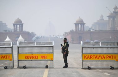 NEW DELHI INDIA HAZİRAN 24 2024 Cumhuriyet Günü Geçidi öncesinde Kartavya Yolu üzerinde güvenlik güçlendi. Fotoğraf: Sanchit Khanna Hindustan Times 