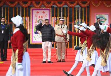 NEW DELHI INDIA JANUARY 25 Ocak 2024 Delhi Genel Sekreteri Arvind Kejriwal, Sanchit Khanna Hindustan Times tarafından Chhatrasal Stadyumu 'nda düzenlenen Devlet düzeyinde Cumhuriyet Günü etkinliği sırasında çekilmiştir. 