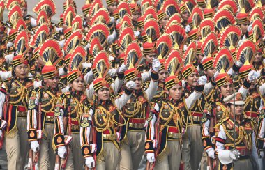 YENİ DELHI INDIA 26 HAZİRAN 2024 Delhi Polis Teşkilatı 'ndan tüm kadınlar Kartavya Yolu 2024 Cumhuriyet Günü Geçidi' nde karşılama kampını geçtiler. Hindistan, Cuma günü yapılacak olan Cumhuriyet Günü platin kutlamasına hazırlanıyor.