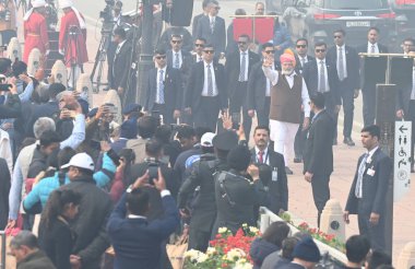 NEW DELHI INDIA 26 HAZİRAN 2024 Başbakan Narendra Modi, Kartavya Yolu 2024 'teki 75. Cumhuriyet Günü Geçidi' nden sonra Hindistan 'ın Cuma günü bir enstrümanla ülke Cumhuriyeti Günü' nün platin kutlaması için hazırlandığını kabul ediyor.