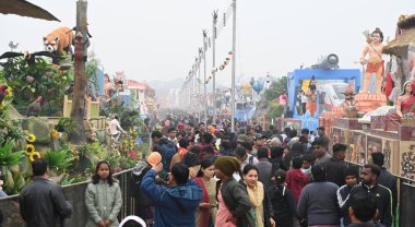 NEW DELHI INDIA JANUARY 28 HAZİRAN 2024 Cumhuriyet Günü kutlamaları kapsamında Bharat Parv Festivali 'ni ziyaret ediyor ve eğleniyor.