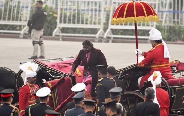 NEW DELHI INDIA HAZİRAN 29 HAZİRAN 29 2024 Hindistan Başkanı Droupadi Murmu, Sanjeev Verma Hindustan Times 'ın Vijay Chowk Fotoğrafı' ndaki Dayanışma Töreni sırasında geldi. 