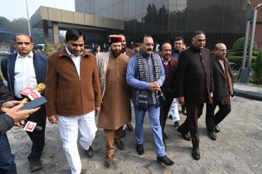 NEW DELHI INDIA HAZİRAN 30 HAZİRAN 2024 Virendra Sachdeva Delhi Başkanı BJP Muhalefet lideri Ramvir Singh Bidhuri ve Meclis Üyesi Hans Raj Hans Parvesh Verma Harsh Manoj Manoj Ramesh Bidhuri 