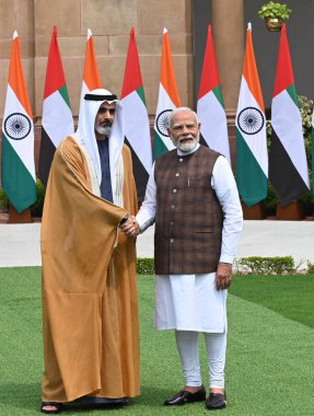 NEW DELHI, INDIA - SEPTEMBER 9: Başbakan Narendra Modi, Abu Dabi 'nin Veliaht Prensi Şeyh Khaled Bin Zayed Al Nahyan' ı 9 Eylül 2024 tarihinde Hindistan 'ın Yeni Delhi kentine gelişinde karşıladı.. 