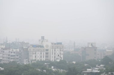 NOIDA INDIA 7 Eylül 2024 Delhi NCR 'de 7 Eylül 2024' te yükselen hava kirliliği üzerine Sunil Ghosh Hindustan Times tarafından çekilen fotoğraf: 