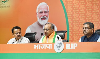 NEW DELHI INDIA 6 EPTEMBER: Eski BJD Rajya Sabha üyesi Sujeet Kumar 6 Eylül 2024 tarihinde Sanjeev Verma Hindustan Times tarafından çekilmiştir.