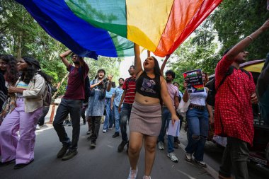 NEW DELHI INDIA SEPTEMBER 6 Eylül 2024 LGBTQ topluluk üyeleri ve Delhi Üniversitesi destekçileri Hindistan Öğrenci Örgütü SFI tarafından Yeni Delhi 'de 6 Eylül 2024 tarihinde düzenlenen bir Onur Yürüyüşüne katıldılar.