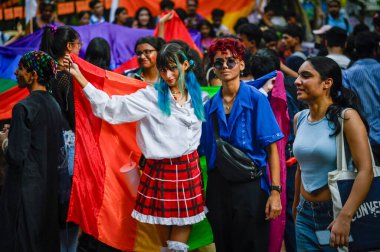 NEW DELHI INDIA SEPTEMBER 6 Eylül 2024 LGBTQ topluluk üyeleri ve Delhi Üniversitesi destekçileri Hindistan Öğrenci Örgütü SFI tarafından Yeni Delhi 'de 6 Eylül 2024 tarihinde düzenlenen bir Onur Yürüyüşüne katıldılar.