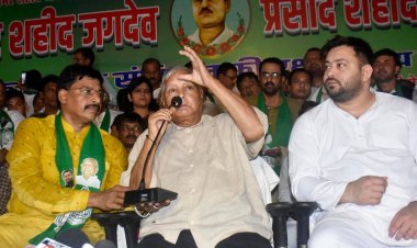 PATNA INDIA SEPTEMBER 5 2024 RJD Chief Lalu Prasad delivering his lecture during Amar Shaheed Jagdev Prasad Shahadat Diwas function at RJD office on September 5 2024 in Patna India Photo by Santosh Kumar Hindustan Times clipart