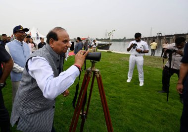 NEW DELHI INDIA JULY 4 2023 Delhi LG Vinai Kumar Saxena along with Chairman NGT Adarsh Goel and Navy officials inspecting the recently ascertained navigable channel in the Yamuna on July 4 2023 in New Delhi India Photo by Sanjeev Verma Hindustan Time clipart