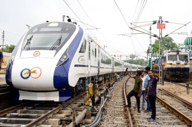 LUCKNOW INDIA JULY 4 2023 Vande Bharat train which will ply between Lucknow and Gorakhpur via Ayodhya arrived at the Charbagh Railway station during trail run on July 4 2023 in Lucknow India Photo by Deepak Gupta Hindustan Times clipart