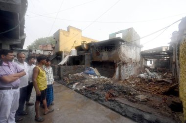 NEW DELHI INDIA 9 HAZİRAN 2023 muson yağmurlarının ardından 9 Temmuz 2023 'te Zakira bölgesindeki çökmüş evin görüntüsü Yeni Delhi Hindistan' da cumartesi ve pazar gecesi şiddetli yağmur yağdı.