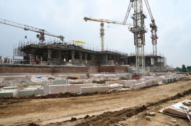 9 Temmuz 2023 'te Lucknow India Shri Ram Janmbhoomi Teerth Kshetra' da Ram Mandir 'in 9 Temmuz 2023' te Ayodhya 'da yapım aşamasındaki görüntüsü Ram Tapınağı' nın ilerlemesini göstermek için bir medya turu düzenledi.