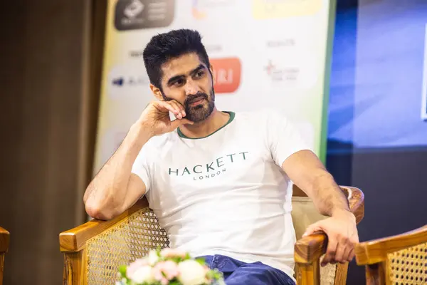 stock image NEW DELHI INDIA SEPTEMBER 11 2024 Boxer Vijender Singh during a grand meet up of 7 Sporting Stars hosted by YFLO Delhi in collaboration with M3M Foundation at the IILM Auditorium on September 11 2024 in New Delhi India The stellar sports event under 