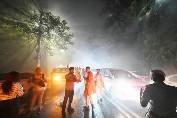 stock image NEW DELHI INDIA SEPTEMBER 13 2024 AAP leaders MLAs and party workers celebrate the bail granted to Delhi CM Arvind Kejriwal by the Supreme Court in a corruption case registered by CBI in the alleged excise policy outside the CM residence on September