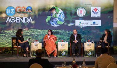 NEW DELHI INDIA 11 Temmuz 2023 L to R Sunetra Choudhury Vibha Dhawan Ph D Enerji ve Kaynaklar Enstitüsü TERIVikram Gulati Ülke Başkanı ve İdari Başkan Yardımcısı TKM Preeti Jain Ph D Global Politika Direktörü 