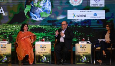 NEW DELHI INDIA 11 Temmuz 2023 L to R Vibha Dhawan Ph D DG Enerji ve Kaynaklar Enstitüsü TERIVikram Gulati Ülke Başkanı ve İdari Başkan Yardımcısı Kurumsal İşler ve Hükümet Başkanı Preeti Jain Ph D Küresel Politika ve Karbonhidrat Müdürü