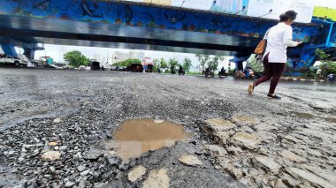 MUMBAI INDIA 18 Temmuz 2023 Yoğun yağış sonrası Bhandup Pezevenk İstasyonu Çemberi 'nde 18 Temmuz 2023' te Hindistan 'da Praful Gangurde Times tarafından çekilmiştir.