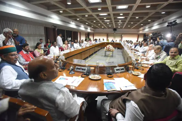 stock image NEW DELHI, INDIA, JULY 19 2023 Defence Minister Rajnath Singh with Union Minister Arjun Ram Meghwal Union Minister for Parliamentary Affairs Pralhad Joshi Congress Member of the Lok Sabha Adhir Ranjan Chowdhury 