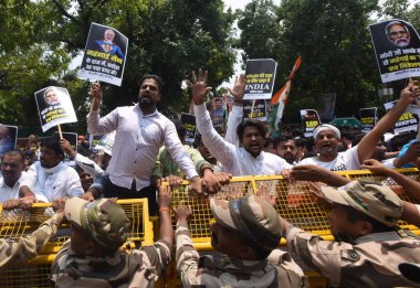 YENİ DELHI INDIA 20 Temmuz 2023 Hint Gençlik Kongresi aktivisti Manipur Şiddeti karşıtı protesto gösterisi ülke genelinde artan enflasyon ve işsizlik 20 Temmuz 2023 tarihinde Yeni Delhi Hindistan 'da S.